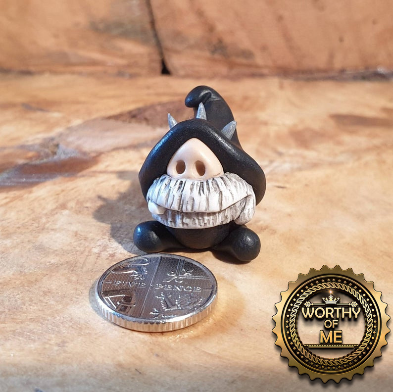 Goth Gnome – A Worthy Miniature Punk Companion